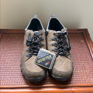 Hotter Women’s 8.5 Gortex Footwear
